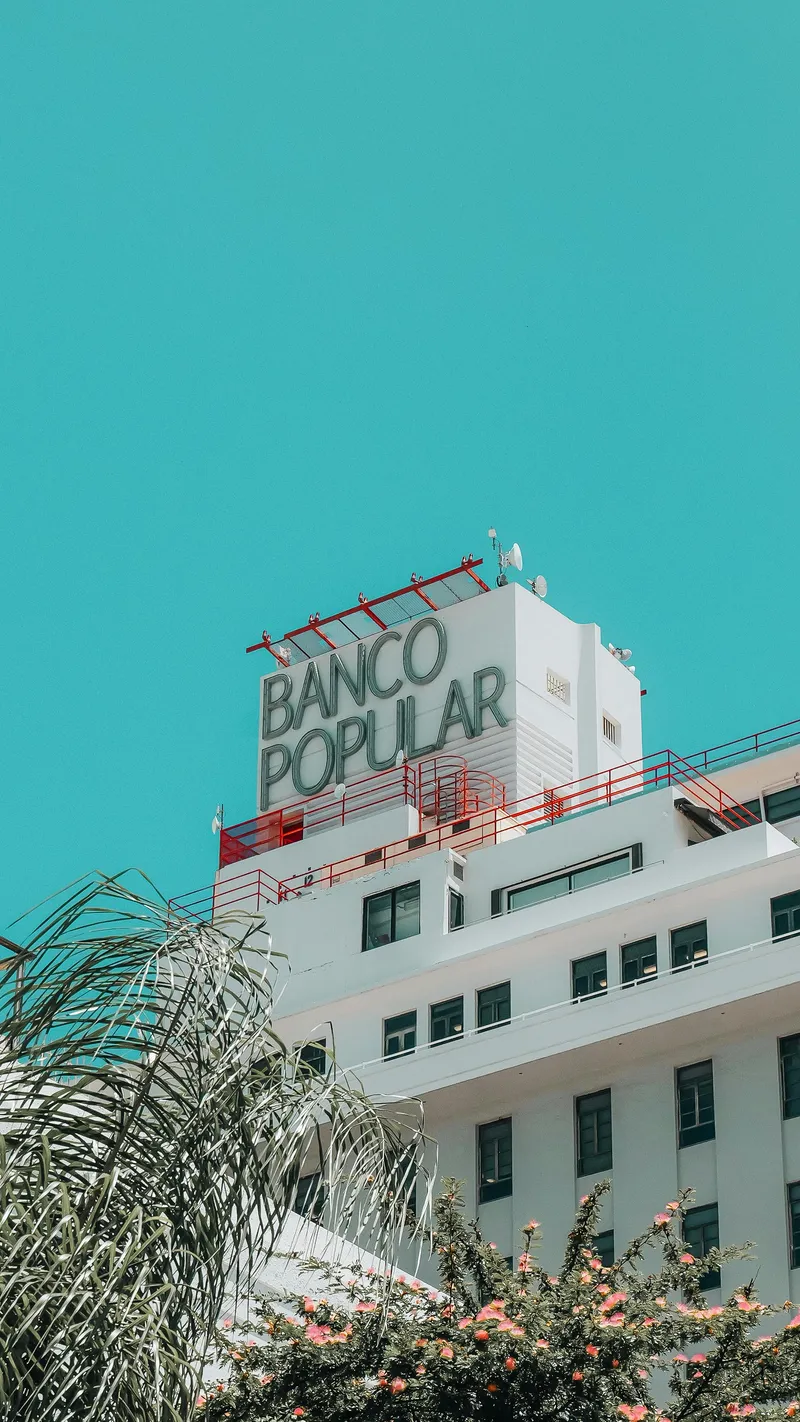 Rents vary widely between Zona Sul and the suburbs.