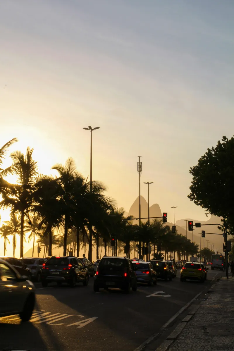 Residents must convert to a Brazilian CNH within set deadlines.